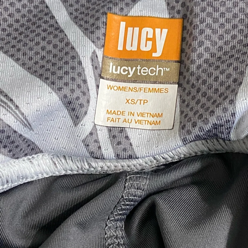 Cute grey leggings. - Picture 2 of 4